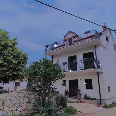Bed and Breakfast Mare Vrlika Exterior foto