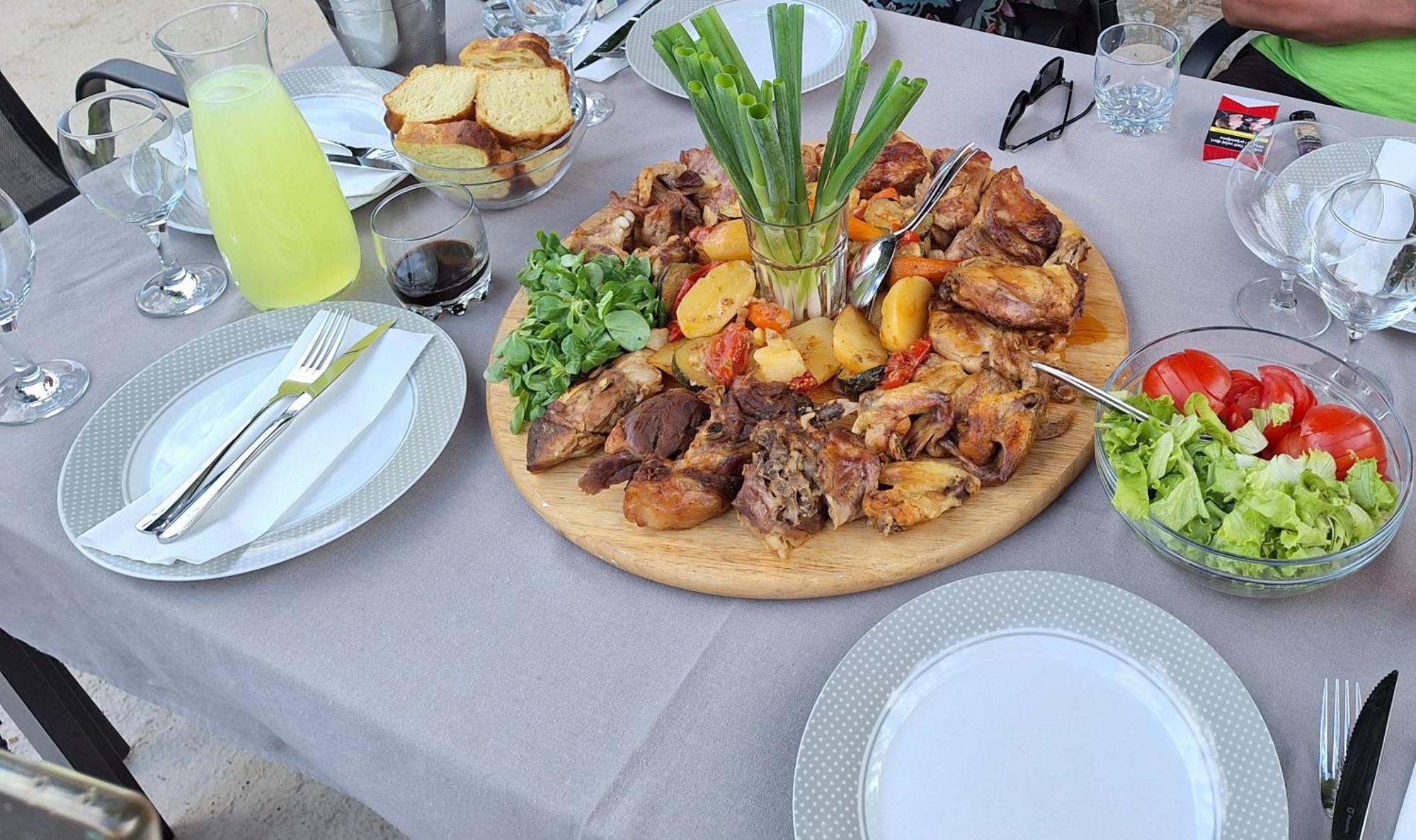 Bed and Breakfast Mare Vrlika Exterior foto